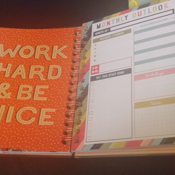Monthly Planner and Mini Binder New - Picture 3 of 8